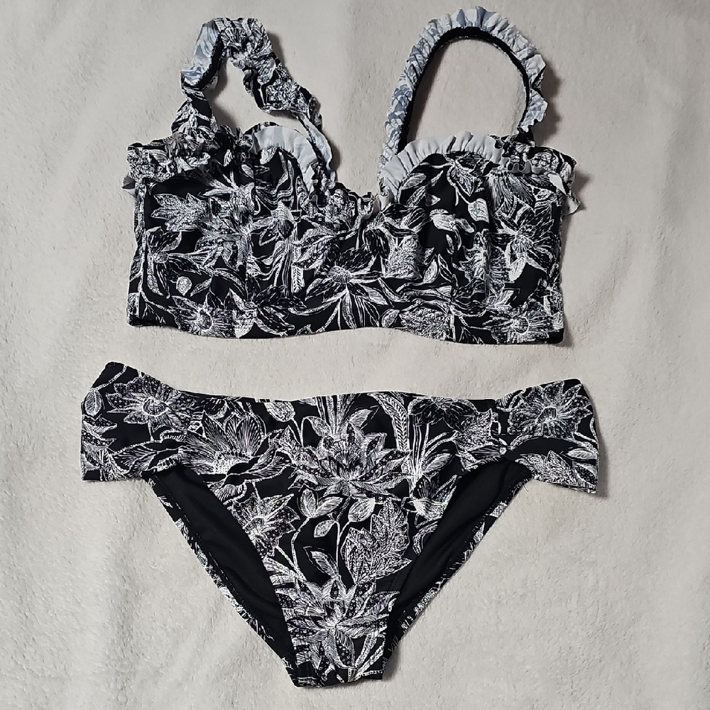 Time and Tru Black and White Floral Bikini
